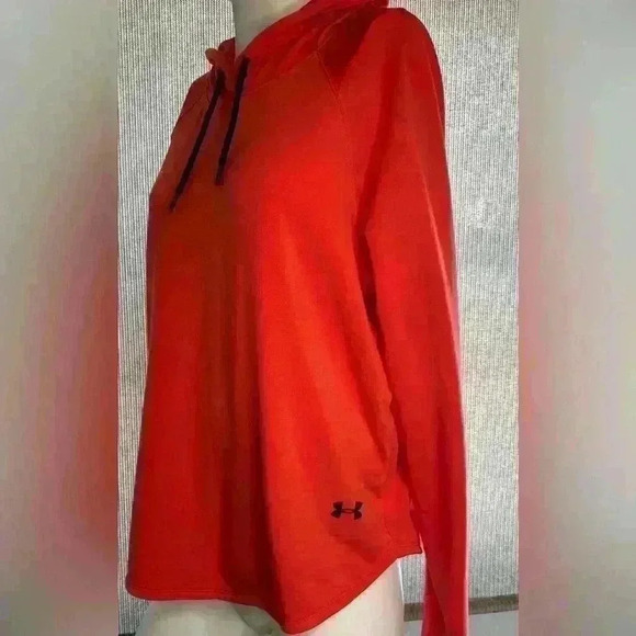 Under Armour, loose girls hoodie with open back, size: XL/TG. Release year 2018. - Picture 1 of 6